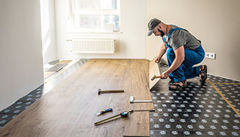 Laminate floor installers